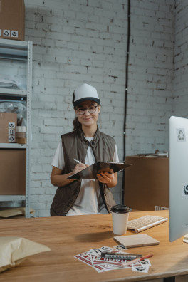 how to become procurement manager